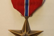 Медаль «Бронзовая Звезда». Размер: 4х4 см. США